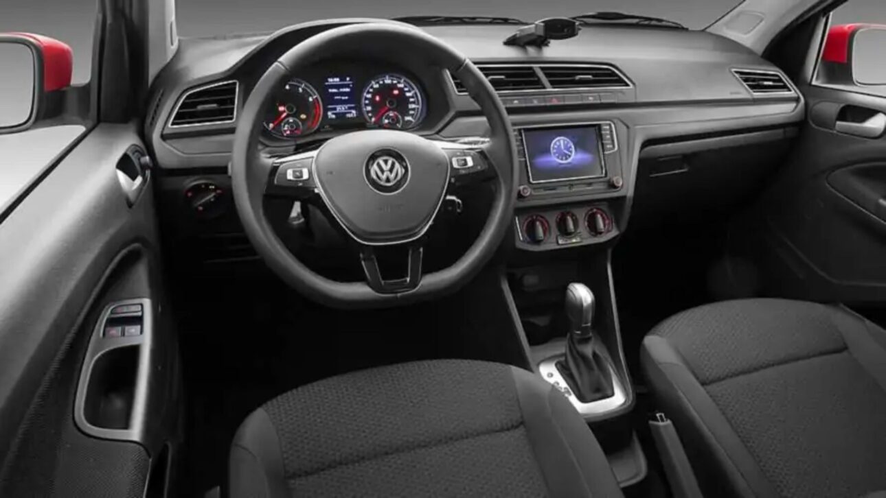 Conoce el Volkswagen Gol 1.6 automático 2019, hatch con motor 120 cv, cambio de seis marchas, consumo eficiente y autonomía de hasta 748 km.