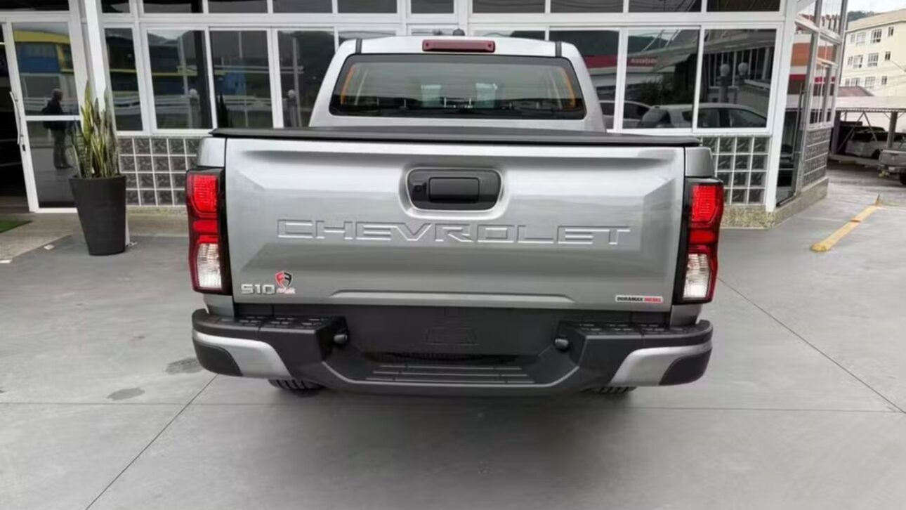 La Chevrolet S10 WT aparece con grandes descuentos, quedando hasta por debajo de la Fiat Toro, y ofrece motor 2.8 turbodiésel, 207 cv y cambio de 8 marchas.