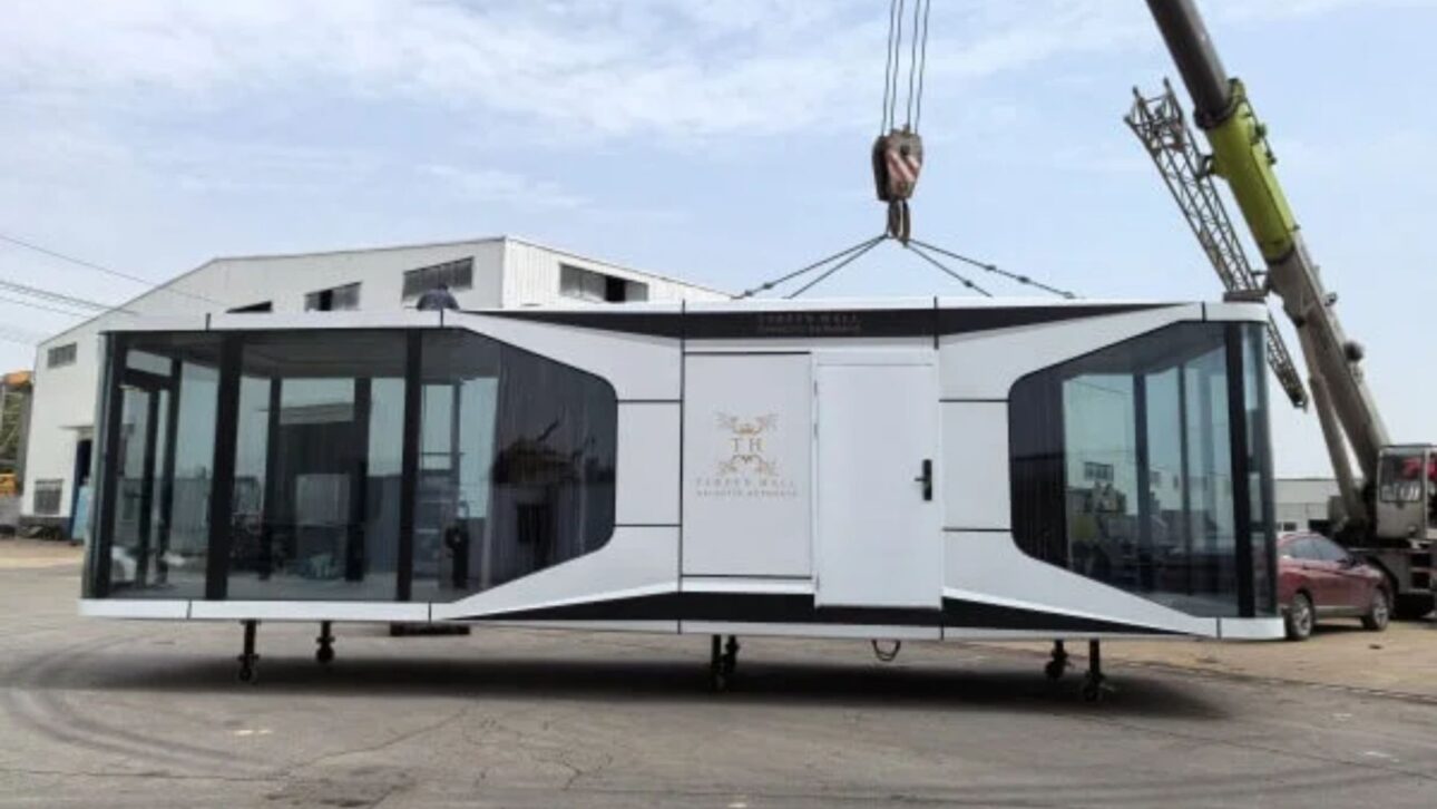 Las casas-cápsula chinas llegan a Brasil con montaje rápido, confort completo y estructura modular que atrae turismo y vivienda compacta.