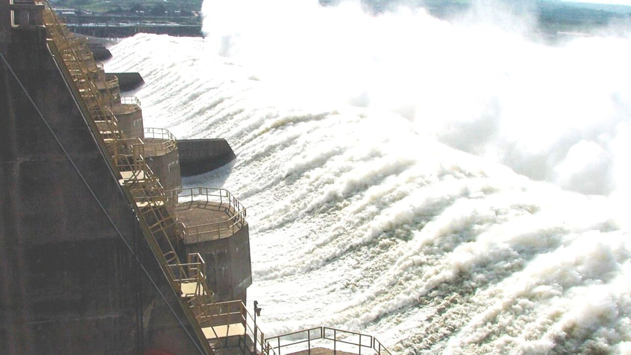 Vista aérea de la represa de la usina hidroeléctrica de Tucuruí, en Pará, que abastece al Norte y Sudeste de Brasil con energía limpia. (Imagen: Rui Faquini/Banco de Imágenes ANA)