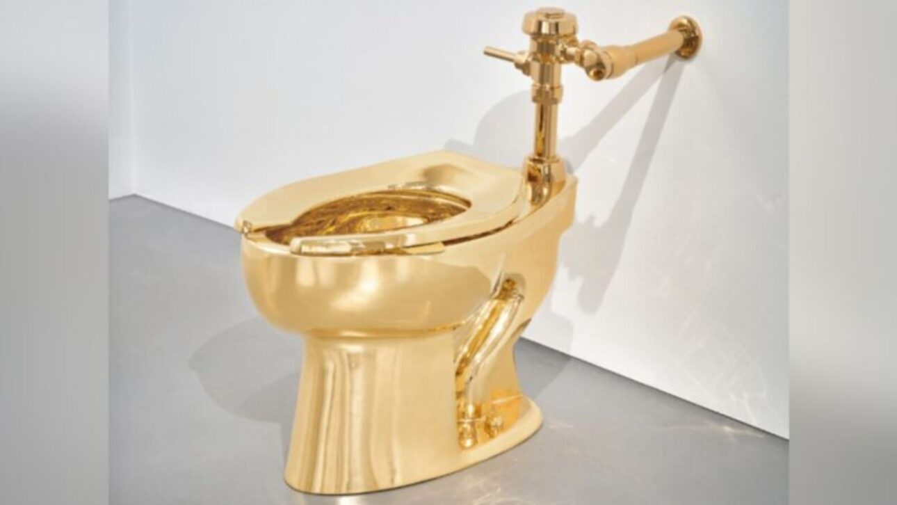 Escultura de 100 kg en oro 18 quilates, creada por Maurizio Cattelan y valorada en cerca de US$ 10 millones, reaparece en la subasta de Sotheby’s en Nueva York.