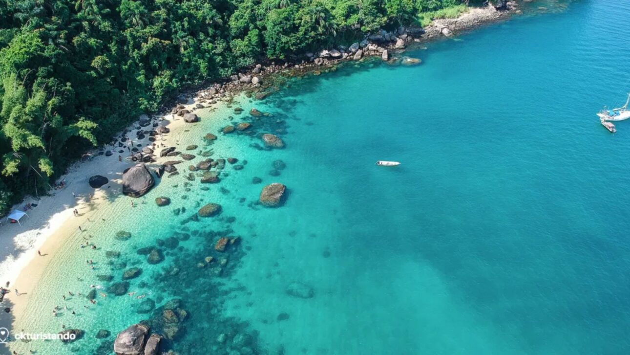 Ubatuba en el litoral norte de SP es elegida la mejor playa del Sudeste, con más de 100 zonas de arena, islas de aguas cristalinas y turismo sostenible.