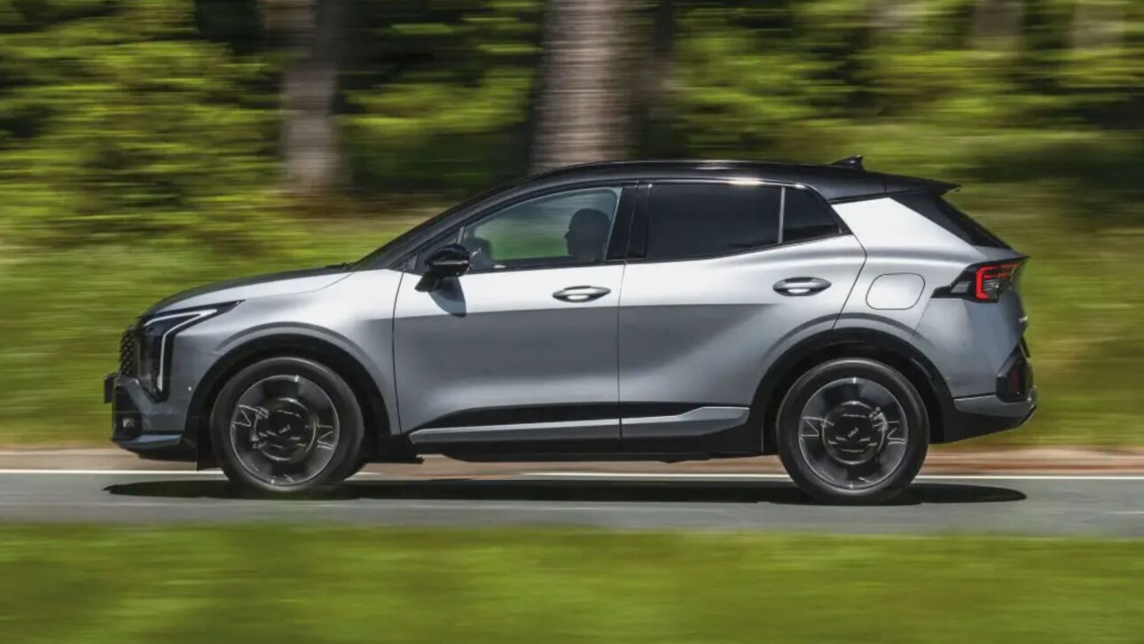 Sportage 2026 llega a Brasil con visual renovado, interior tecnológico y motor híbrido. SUV medio combina desempeño, espacio y eficiencia.