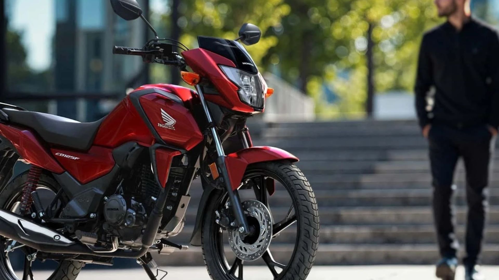 Nova Honda CB125F 2026 entrega consumo de até 66,7 km/l, autonomia acima de 730 km, Start&Stop, iluminação Full LED e motor de 124 cm³.