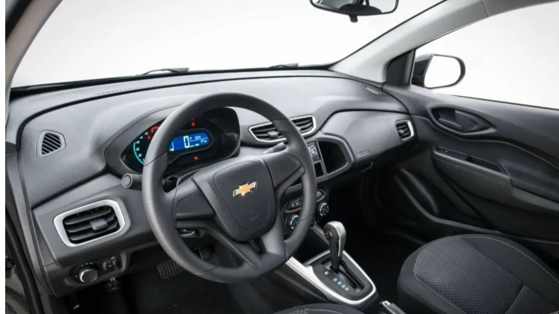 Descubra o Chevrolet Onix Advantage 1.4 AT 2019: motor aspirado, câmbio de 6 marchas, consumo até 14 km/l e autonomia de 756 km em seminovo por cerca de R$ 60 mil.