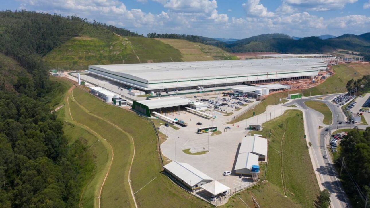 Mercado Livre abre 20 mil vagas em logística no Brasil com salário competitivo, oportunidades temporárias e efetivas e inscrição online simplificada.