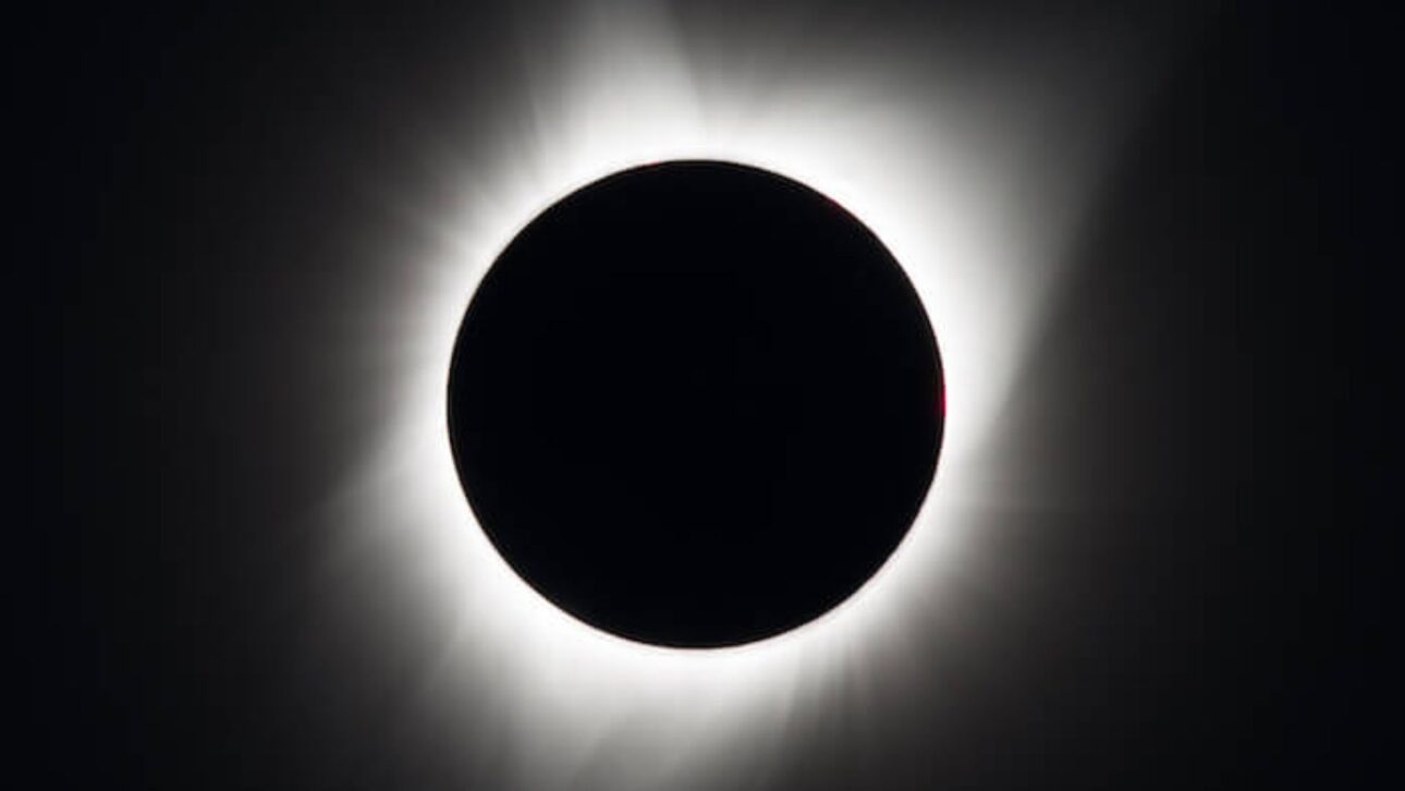 Eclipse solar total de 2027 tendrá más de seis minutos de oscuridad y pasará por España, norte de África y Oriente Medio, atrayendo atención mundial.