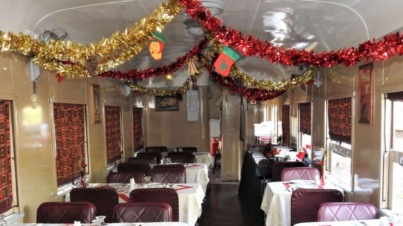 El Paseo Navideño de Maria Fumaça Regresa En Edición Especial Con Trayecto Iluminado, Papá Noel, Estaciones Decoradas Y Fechas Limitadas En Campinas.