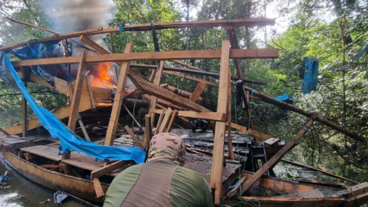 Minería ilegal en el río Nanay atrae jóvenes con ingresos rápidos, disemina mercurio tóxico y amenaza comunidades indígenas de la Amazonía peruana.