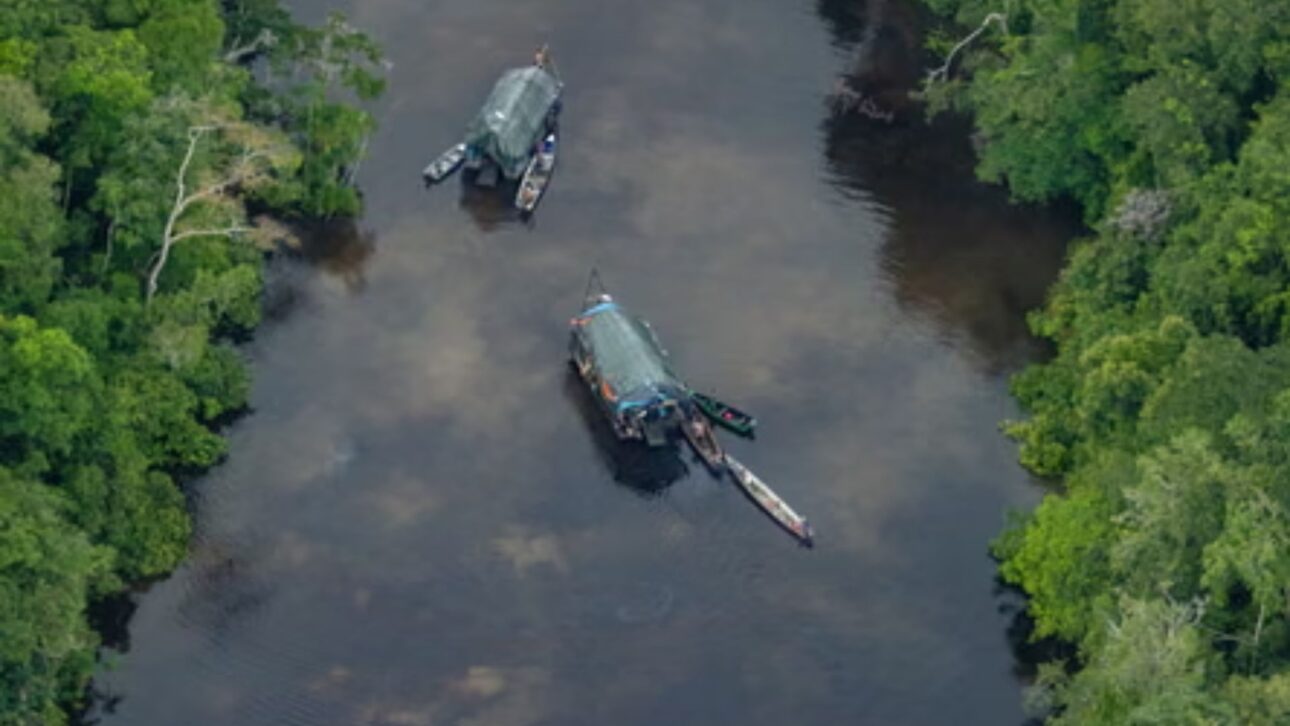 Minería ilegal en el río Nanay atrae jóvenes con ingresos rápidos, disemina mercurio tóxico y amenaza comunidades indígenas de la Amazonía peruana.