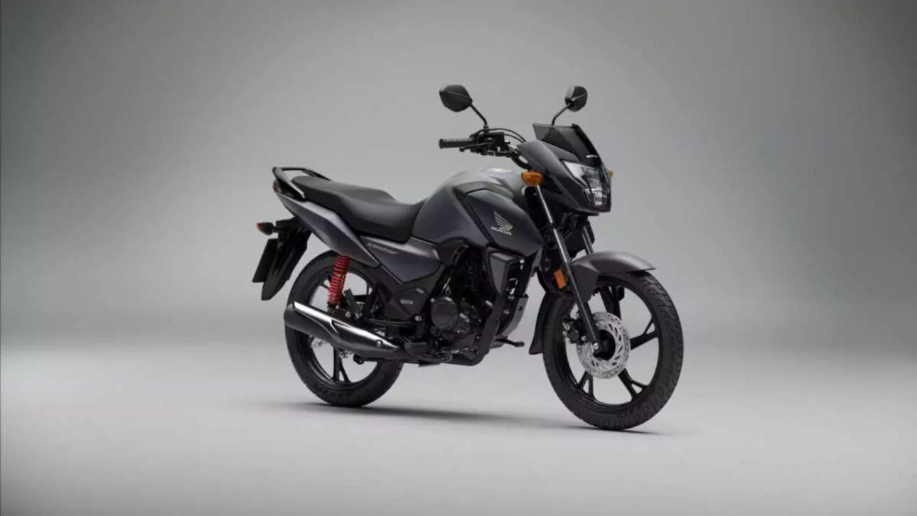 Nueva Honda CB125F 2026 entrega consumo de hasta 66,7 km/l, autonomía de más de 700 km, panel TFT, iluminación full LED e Idling Stop inédita en motos manuales.