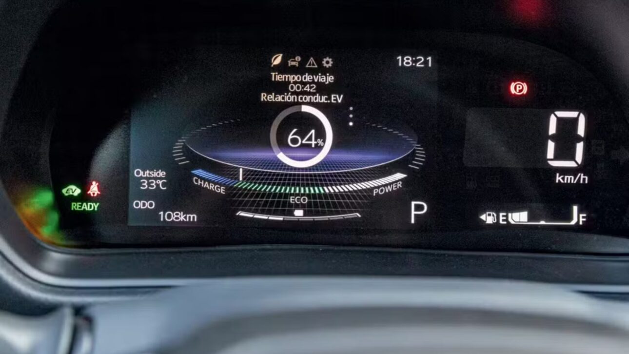 Nueva versión más barata del Toyota Yaris Cross debe tener motor 1.5 flex, consumo eficiente, menos equipamientos y precio estimado próximo de R$ 150 mil.