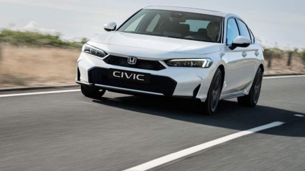 El Honda Civic 2026 debuta en Europa con diseño renovado, interior mejorado, faros 100% LED y precio equivalente a R$ 253 mil.