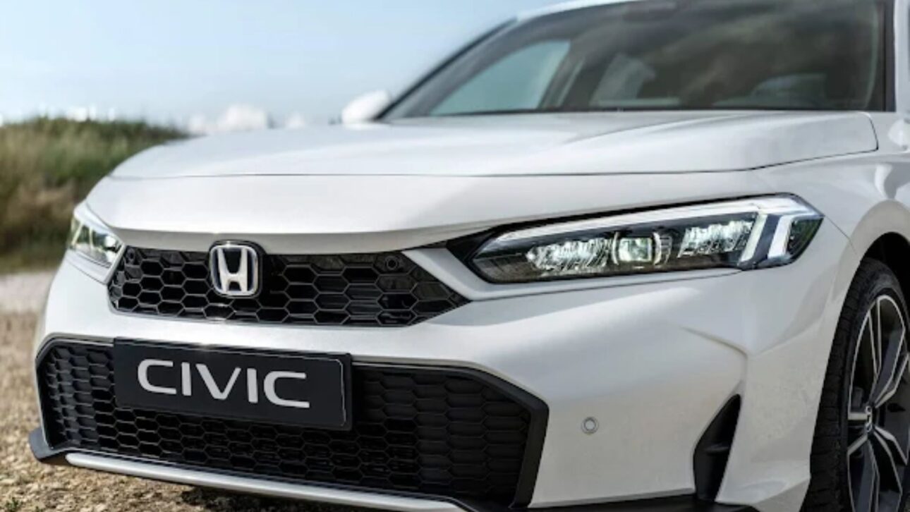 El Honda Civic 2026 debuta en Europa con diseño renovado, interior mejorado, faros 100% LED y precio equivalente a R$ 253 mil.