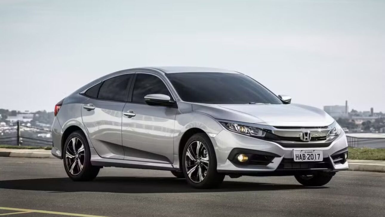 Civic EXL 2.0 2018: tope entre las versiones aspiradas de la 10ª generación, con cambio CVT y paquete completo de confort (Imagen: divulgação)