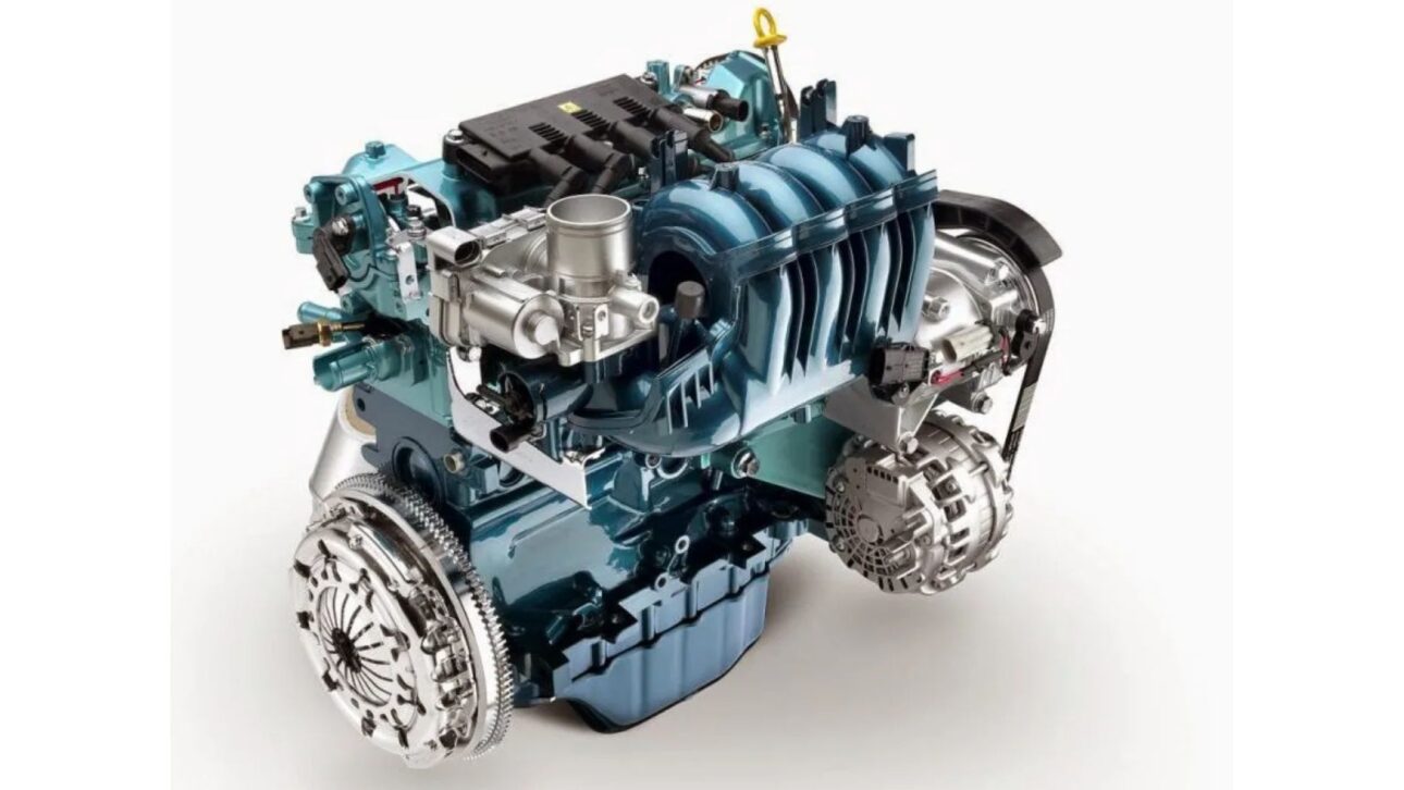 Motor Fiat Fire desmontado en taller popular, ejemplificando mantenimiento barato y piezas accesibles. (Imagen: AutoFotoBrasil)