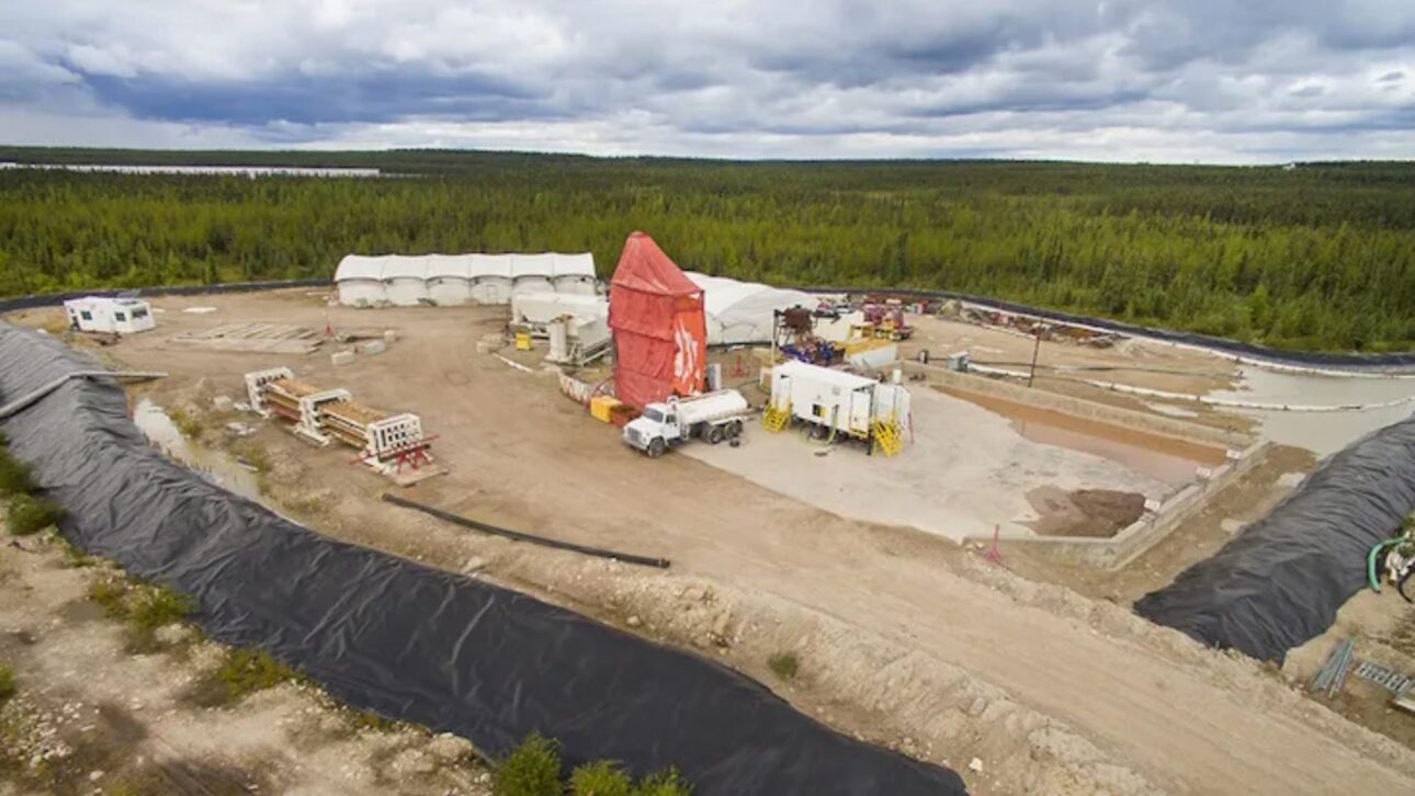 La historia del uranio revela cómo un mineral oscuro impulsó descubrimientos científicos, energía nuclear, avances médicos y grandes cambios tecnológicos.