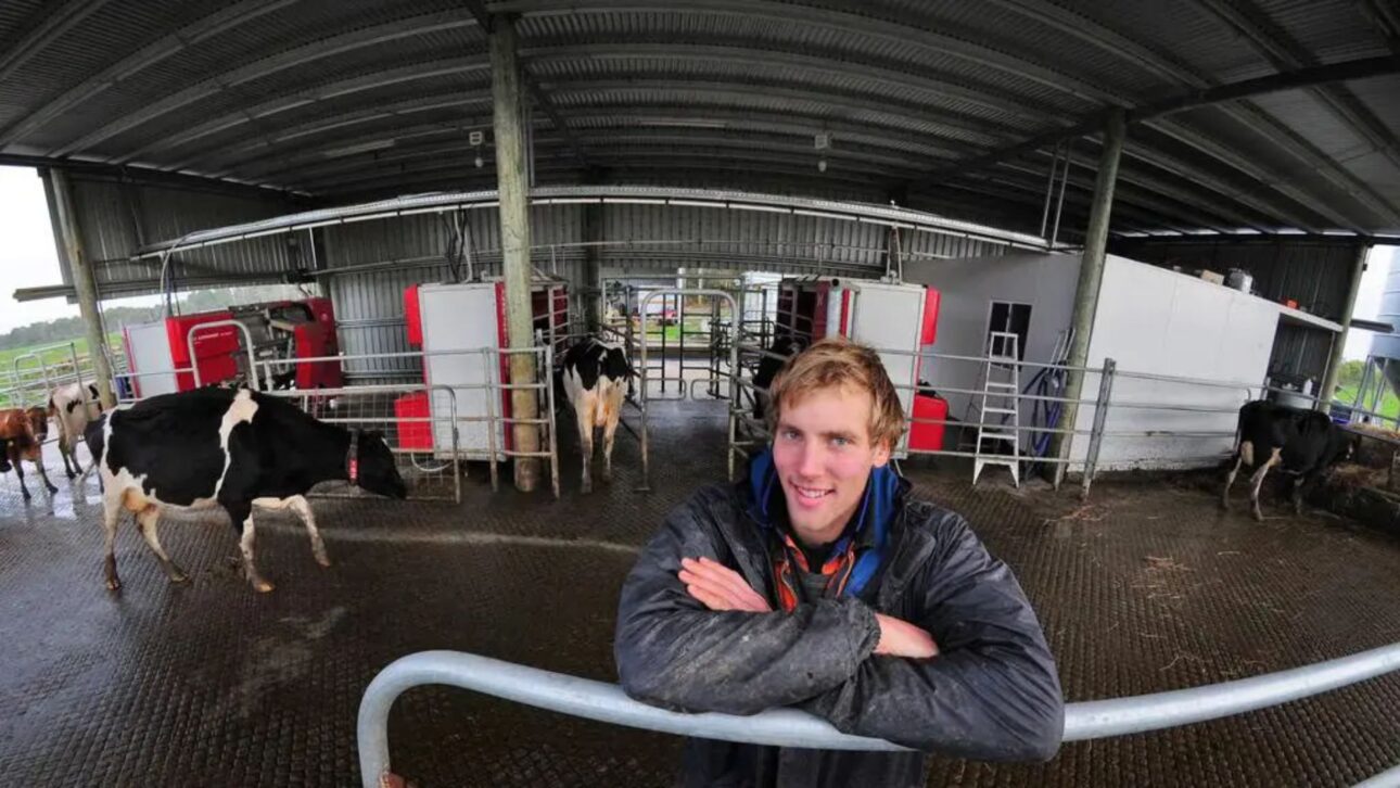 Granja en Tasmania opera 24h con ocho robots y solo un empleado, mostrando cómo la automatización transforma la producción de leche en el mundo.