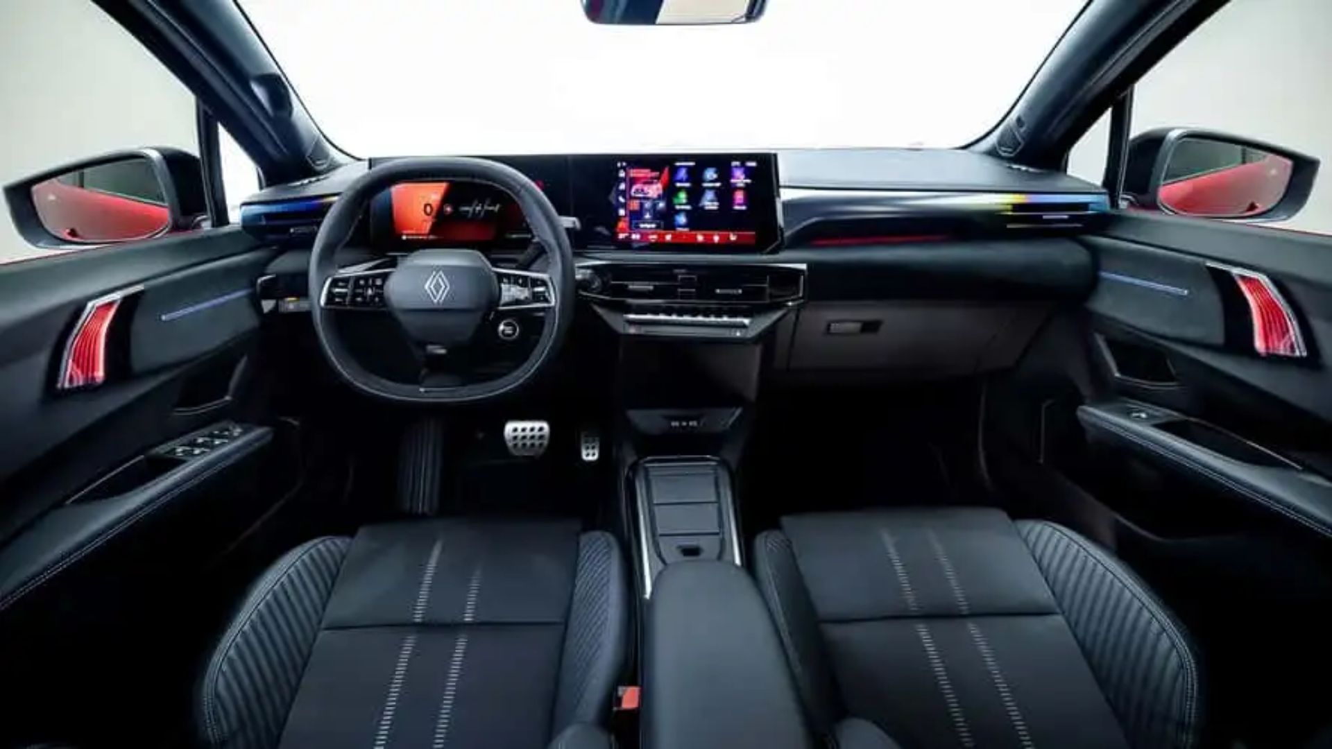 Renault Clio híbrido 2025 chega maior, mais potente e eficiente, com câmbio multimodo e 160 cv, destacando desempenho e baixo consumo.