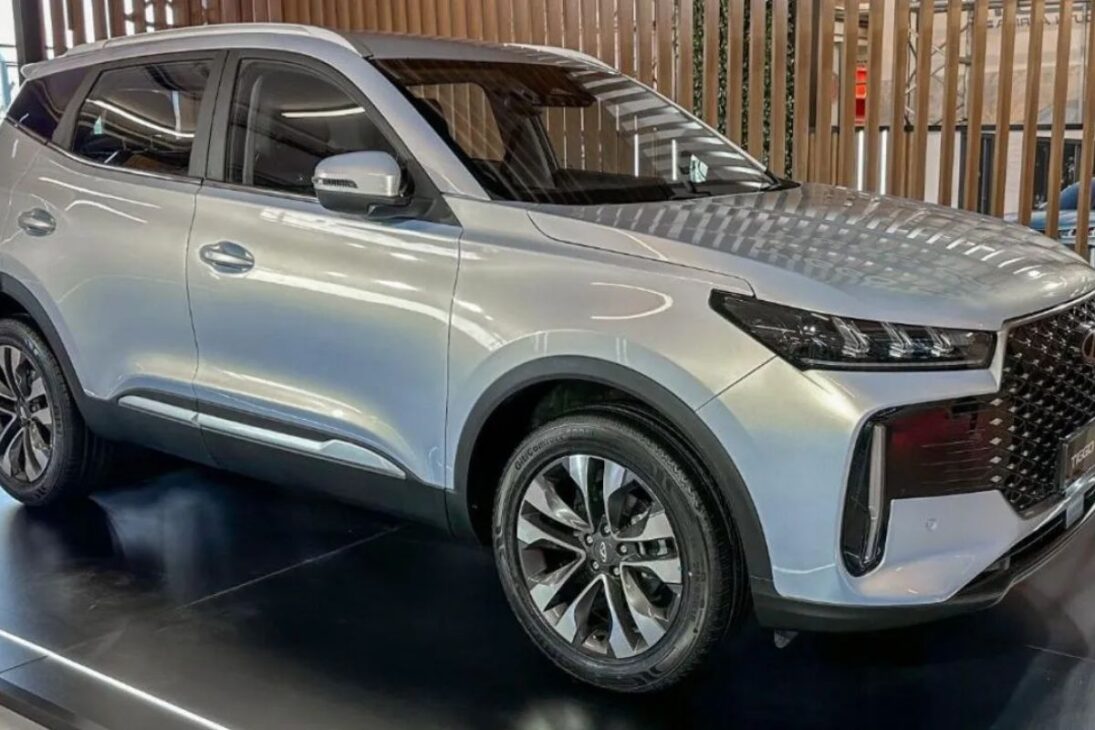 El nuevo Tiggo 5x es registrado en Brasil con un diseño más moderno, interior digital y puede debutar en el Salón del Automóvil de São Paulo