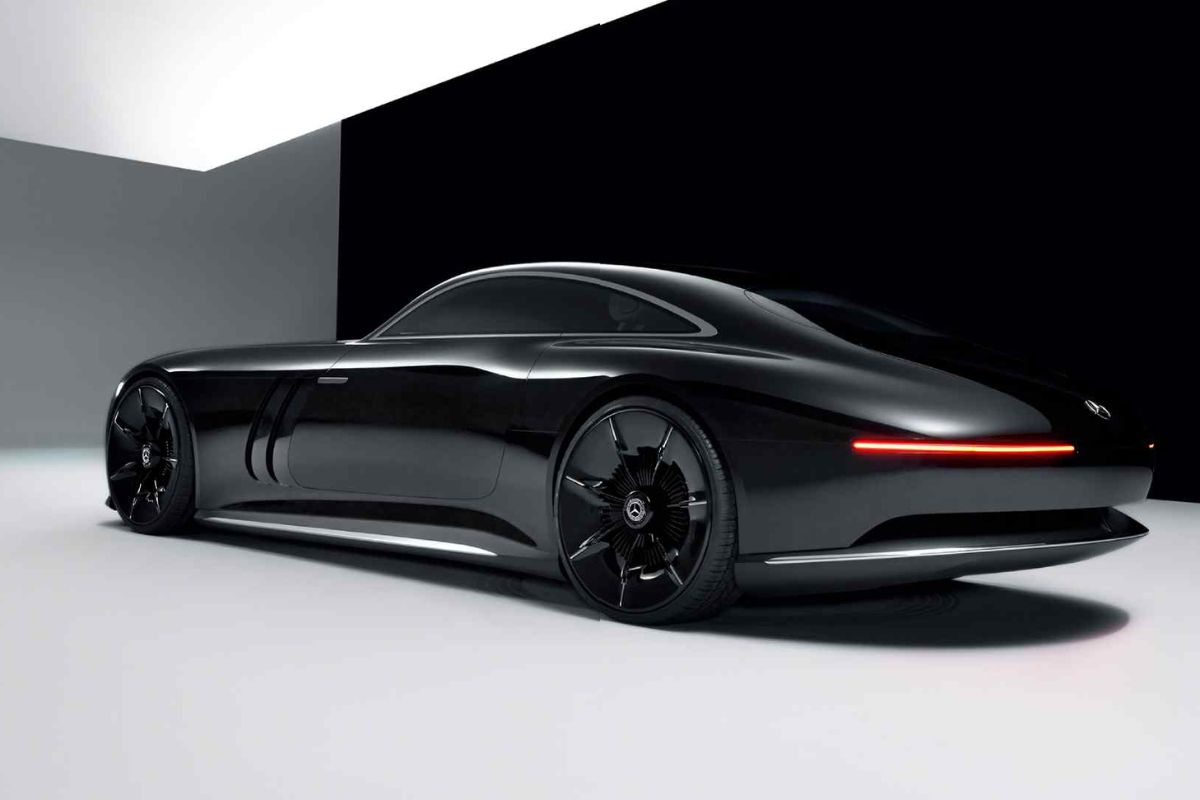 O novo carro solar Vision Iconic da Mercedes usa pintura de energia solar para gerar energia elétrica e pode rodar 12.000 km por ano sem carregar, elevando a eficiência da mobilidade.