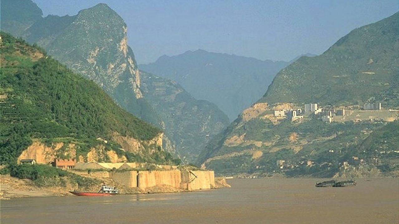 Descubre los ríos más mortales del planeta. De corrientes asesinas a animales salvajes, explora aguas peligrosas que asustan al mundo entero.