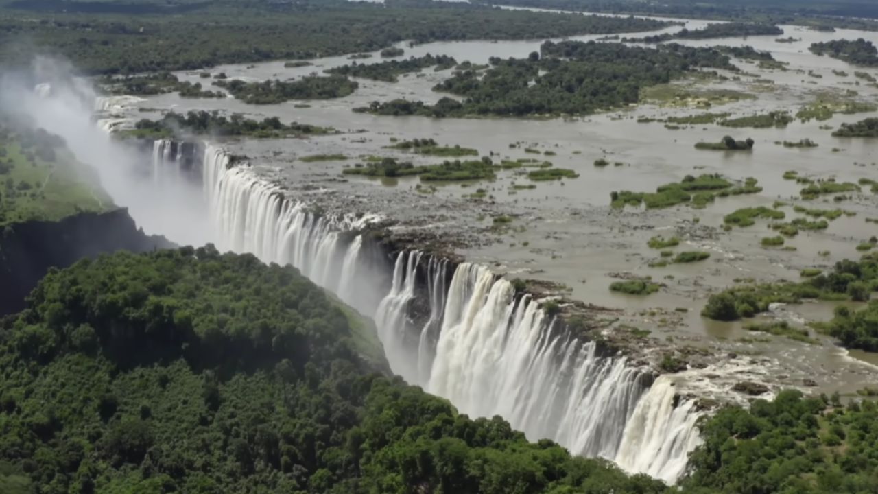Descubre los ríos más mortales del planeta. De corrientes asesinas a animales salvajes, explora aguas peligrosas que asustan al mundo entero.