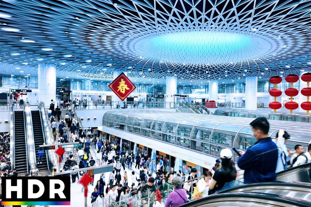 O metrô de Shenzhen redefine o conceito de cidade inteligente com arquitetura futurista, automação total e bilhete digital integrado, revelando como o transporte urbano chinês já vive o futuro hoje.