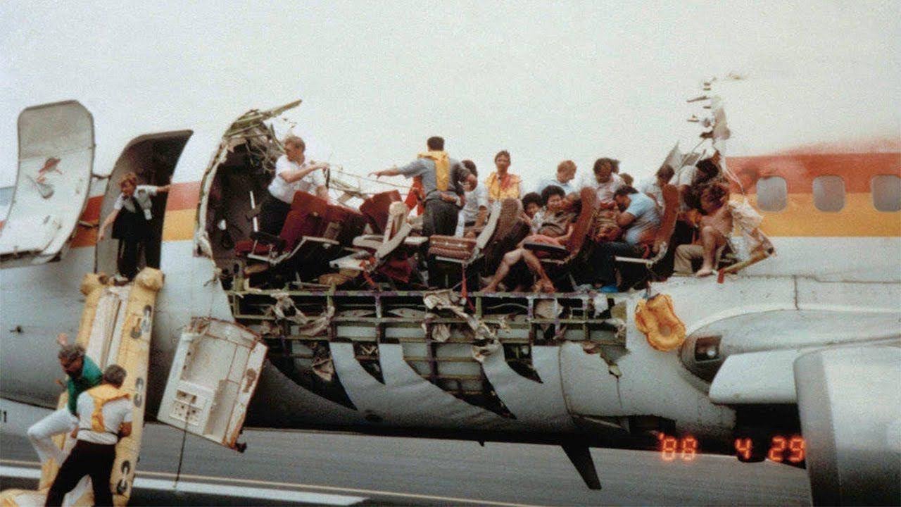 O voo que explodiu em pleno ar e mesmo assim pousou: com 89 passageiros, parte do teto arrancada a 7 km de altitude e uma fuselagem destruída, o Aloha 243 virou um dos casos mais inacreditáveis da aviação mundial