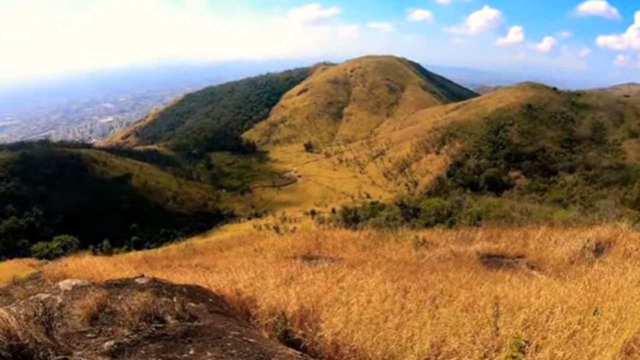 Vulcão de Nova Iguaçu é joia rara: estrutura de 64 milhões de anos expõe as raízes do magma e eleva o valor científico