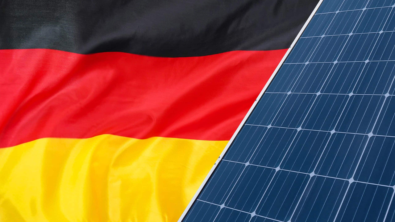 Pesquisa revela que a energia solar reduziu em até 15% o preço da eletricidade na Alemanha em 2024, gerando bilhões em economia e fortalecendo o debate sobre a manutenção dos incentivos à fotovoltaica.