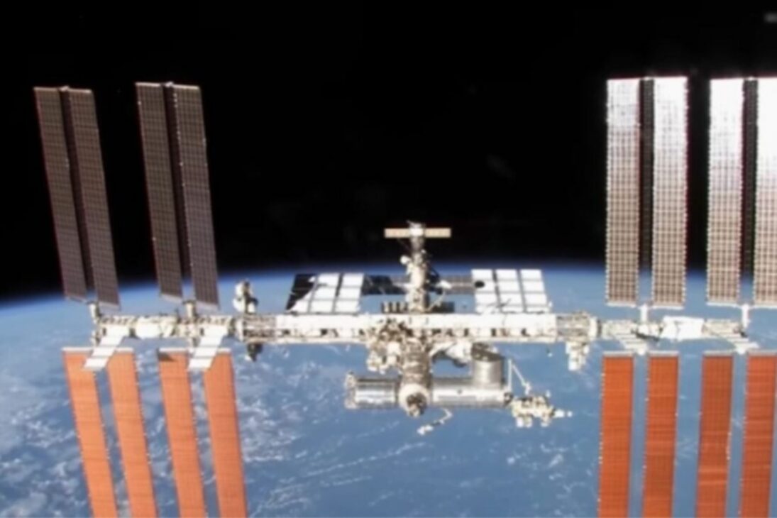 Estación Espacial, Megaconstrucción