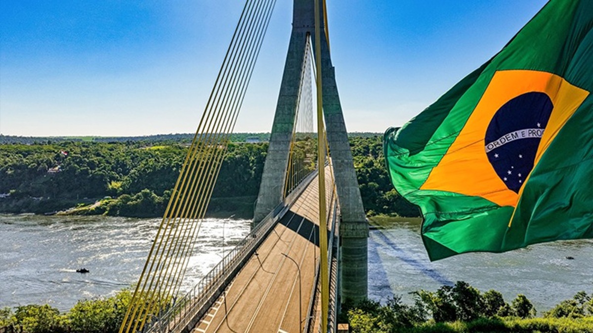 Nova ponte Brasil-Paraguai é liberada após três anos, com investimento de R$ 1,9 bilhão, 760 metros e impacto direto no tráfego da fronteira