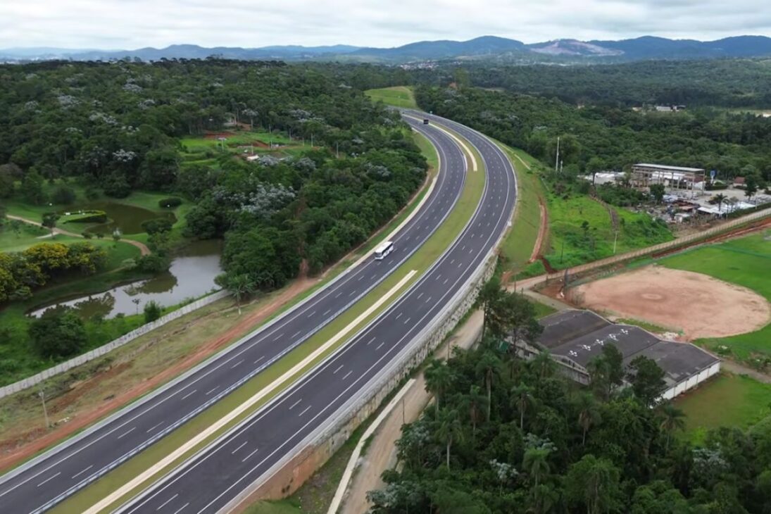 Vea cómo el nuevo Rodoanel Norte con peaje free flow saca camiones de la Marginal Tietê y mejora el tráfico de São Paulo todos los días.