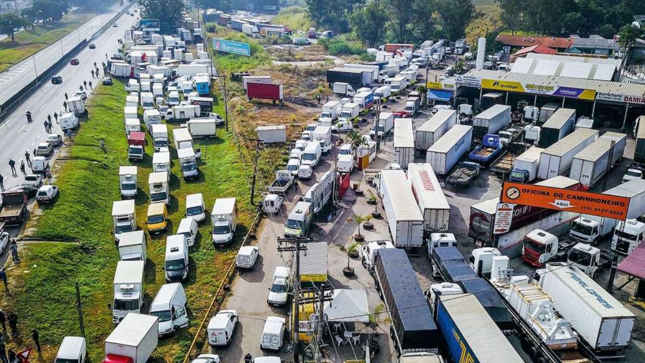 Agora é oficial greve dos caminhoneiros no dia 04, com pauta protocolada no Planalto mesmo sob pressão do governo e reivindicações por direitos, melhorias, segurança jurídica (1)