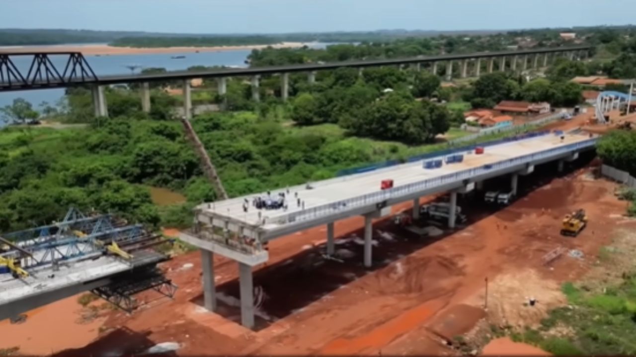 Nueva puente JK en la BR 226 retoma la ligación entre Maranhão y Tocantins sobre el río Tocantins tras el colapso del puente JK, entienda el impacto.
