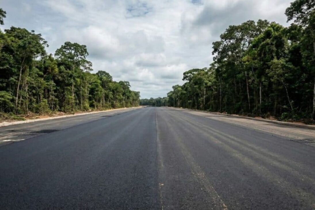 BR-156 Tronco Sul entra en el Nuevo PAC con pavimentación de la BR-156, conectando Macapá y Laranjal do Jari y reduciendo el aislamiento en la región.
