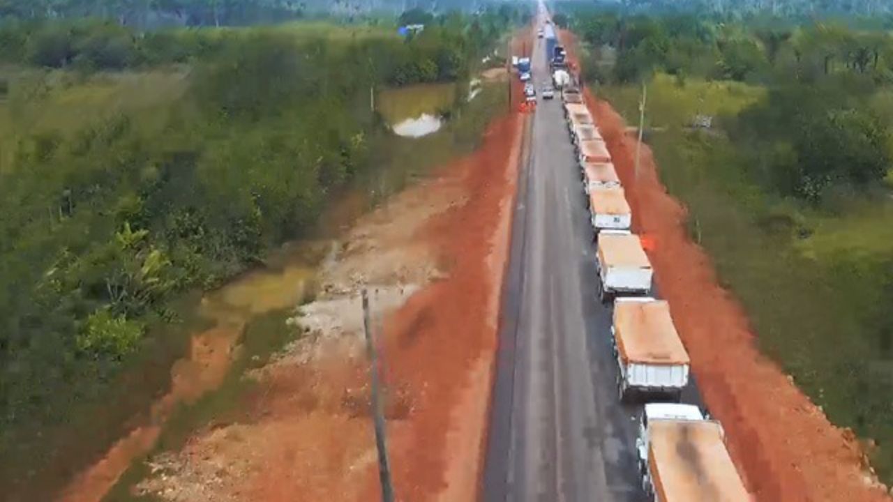 BR-319 avanza con repavimentación de la BR-319 tras veto al PL de Licencia; Ley General de Licencia Ambiental flexibiliza licenciamiento ambiental.