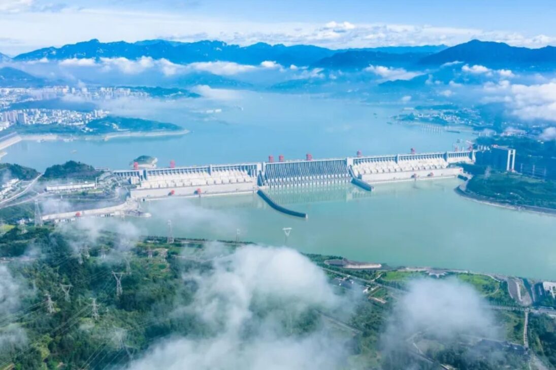 China Erige Megahidroeléctrica En El Tíbet, Altera El Río Brahmaputra Y Aumenta La Tensión Con India Al Redibujar Energía Y Agua En La Región.