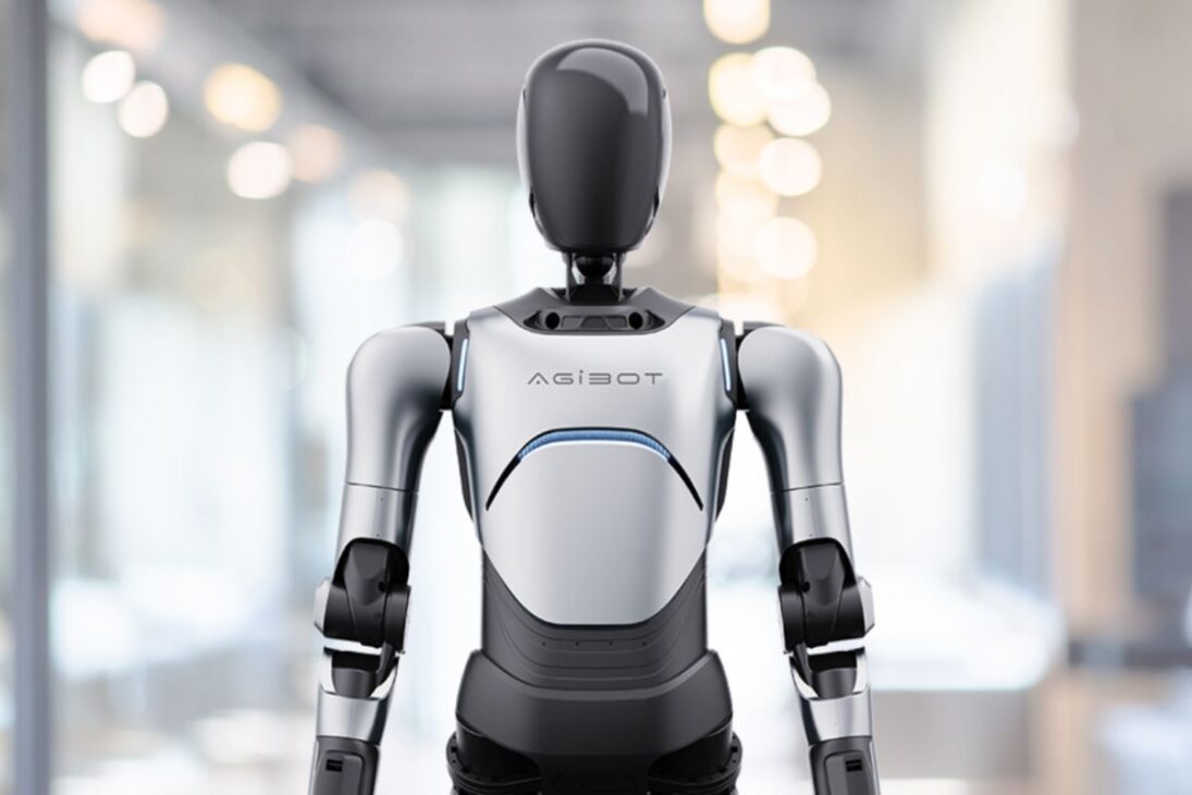 El robot humanoide chino A2 de AgiBot recorre 106 km sin parar y entra en el Guinness, consolidando a China en la disputa con los Estados Unidos en robótica con el robot humanoide chino A2.