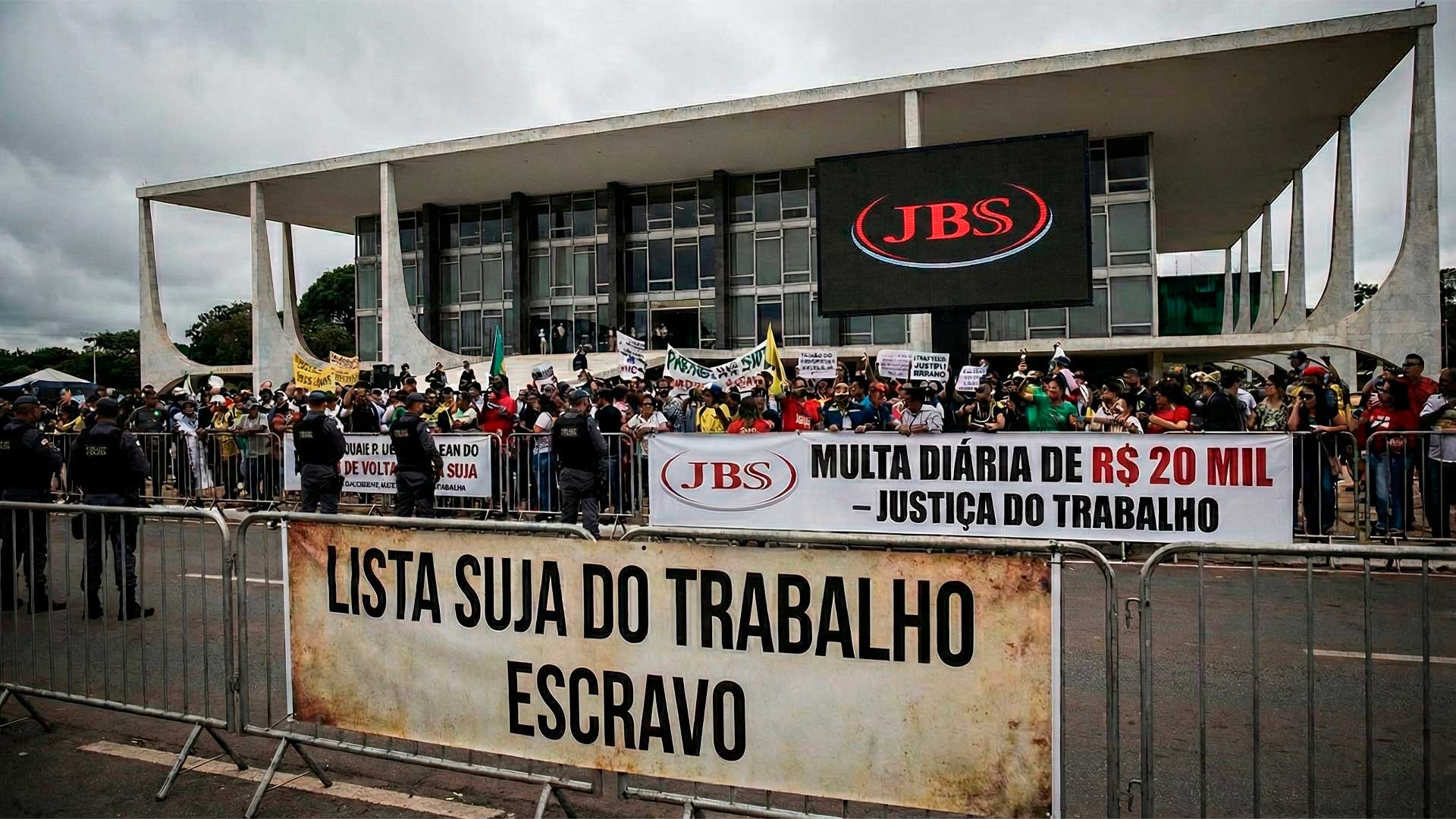 Com 280 mil funcionários pelo mundo, a JBS pode ser inclusa na lista suja do trabalho escravo a pedido da justiça, sob multa diária de R$ 20 mil em caso de descumprimento