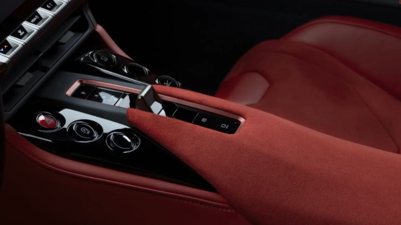 Conoce el Toyota GR GT, deportivo de Toyota con V8 biturbo híbrido, ADN Gazoo Racing y esencia de auto deportivo de calle listo para enfrentar rivales.