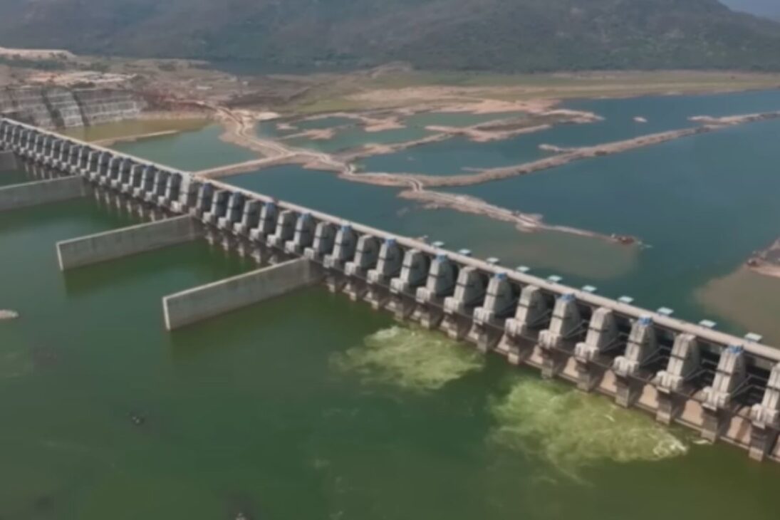 Conoce la gran presa en India, el proyecto Polavaram en el río Godavari, ejemplo de transferencia de agua entre regiones y generación de energía limpia.