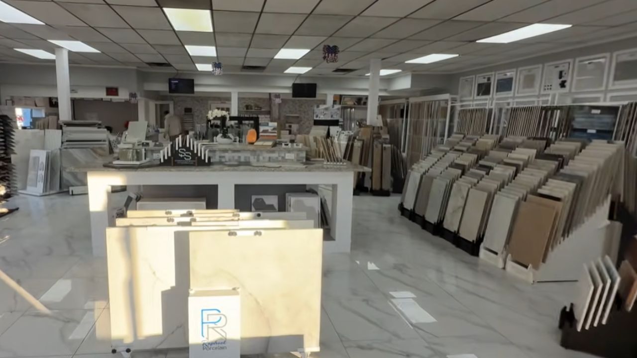 El Mayor Plantador de Plátano de Corupá Vive un Reinicio en los Estados Unidos, Cambia Plátano de Corupá por Tienda de Pisos y Hoy es Referente en Pisos en Massachusetts.