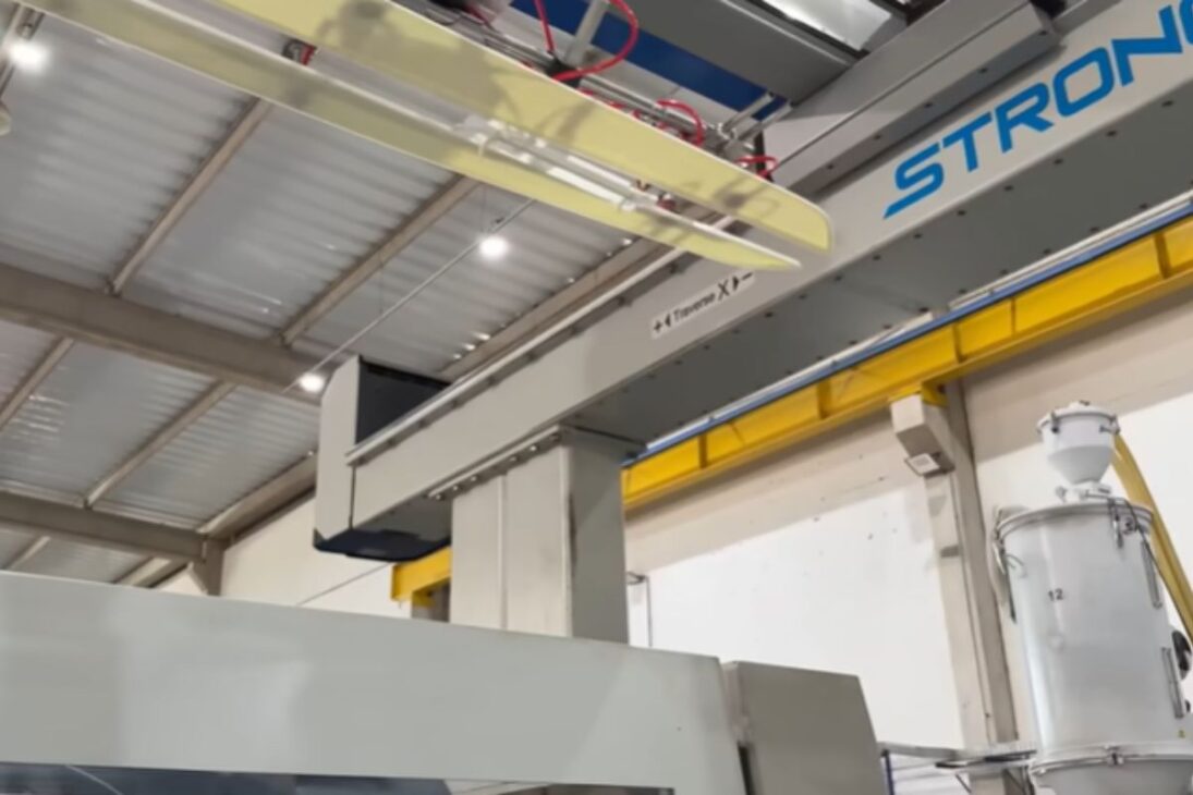 De vendedor de carros a dono de indústria, emprendedor brasileño crea industria de piezas automotrices y atiende montadoras de automóviles con piezas automotrices.