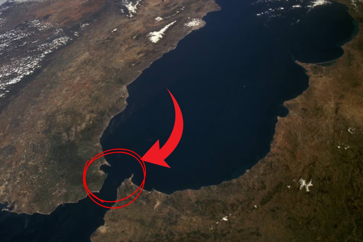 Estreito de Gibraltar pode se fechar antes do esperado e voltar a unir Europa e África, apontam cientistas