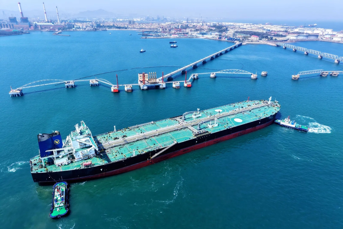 Navios petroleiros chineses mantêm rota ligada à Venezuela mesmo com bloqueio dos EUA e aumento de apreensões