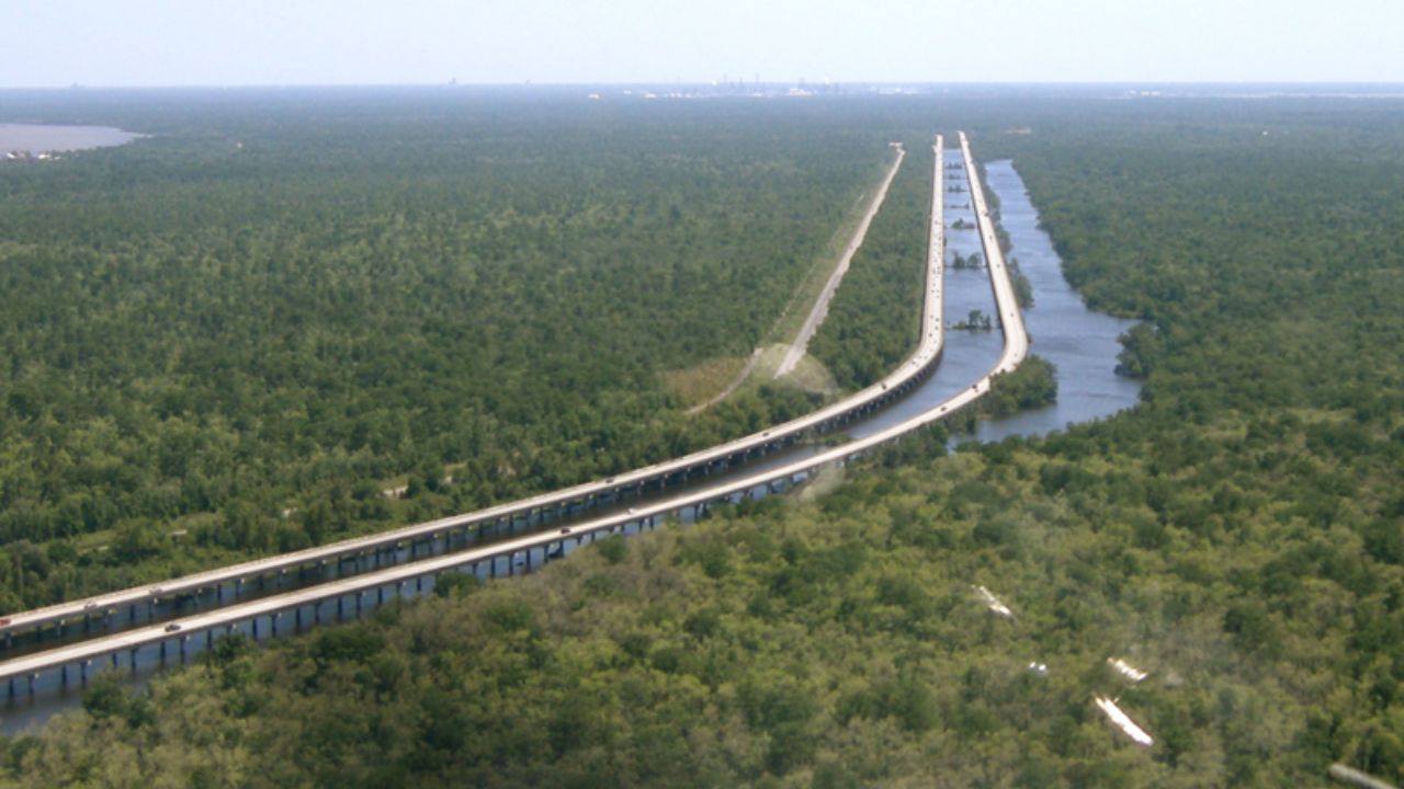 Conozca los mayores puentes del mundo, puentes más largos de Estados Unidos y puentes en Estados Unidos como grandes obras de ingeniería de la ingeniería americana.