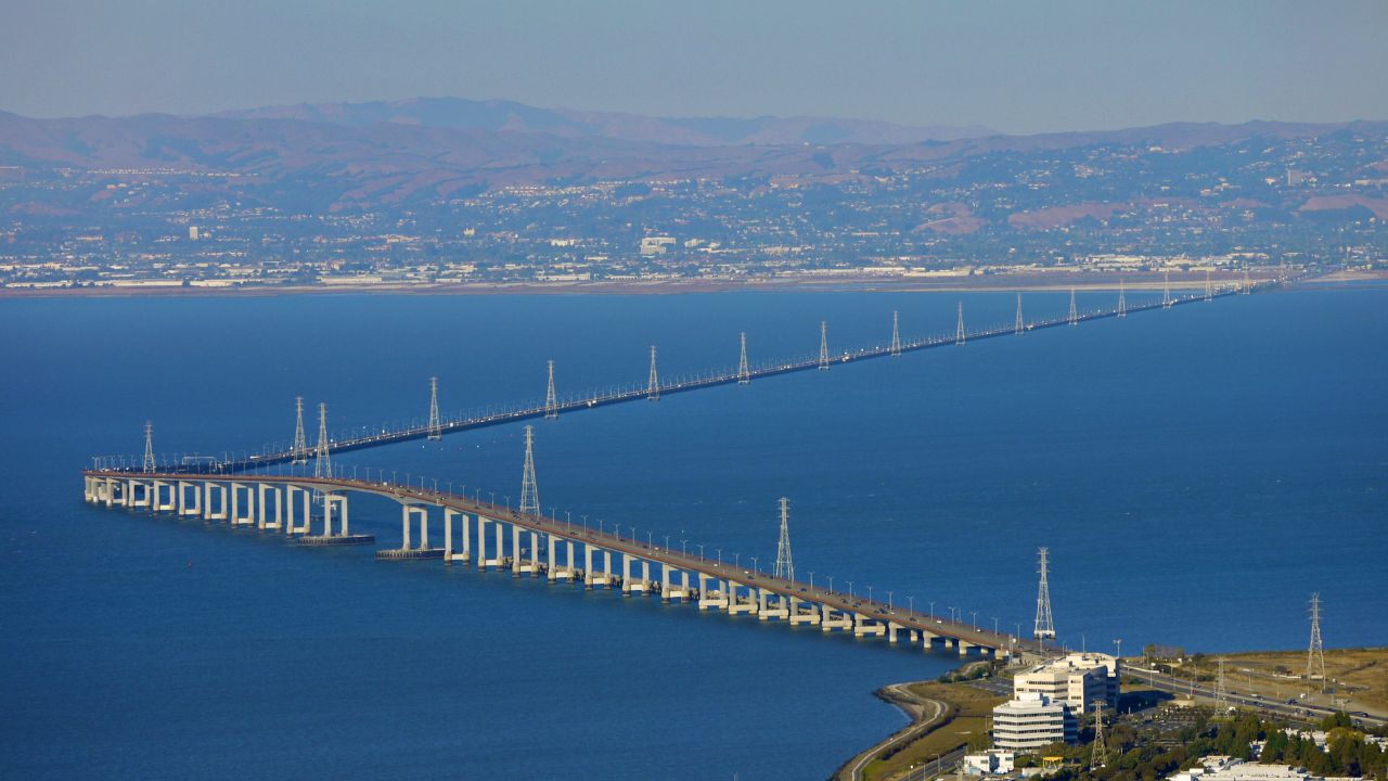Conozca los mayores puentes del mundo, puentes más largos de Estados Unidos y puentes en Estados Unidos como grandes obras de ingeniería de la ingeniería americana.