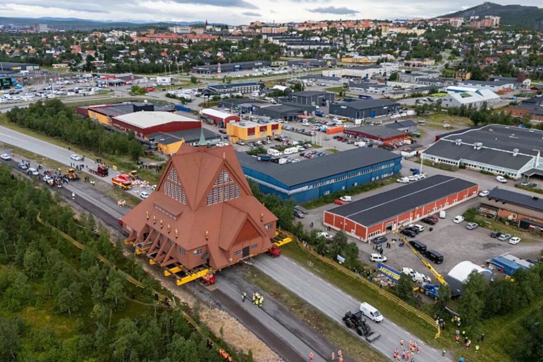 ciudad entera de Kiruna en el Ártico es movida por mina de hierro y tierras raras, mostrando el costo europeo por minerales críticos.